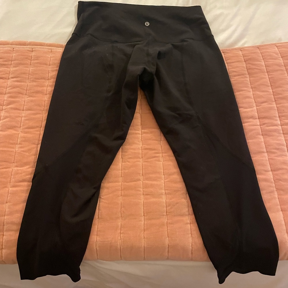 Black lululemon leggings